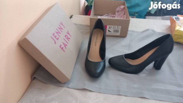 női fekete 37-es bőrcipő