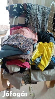 női tavaszi nyári vegyes ruha csomag 120 db 4999 Ft/120 db