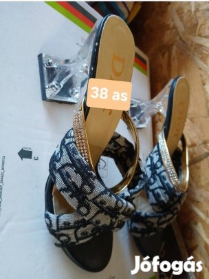 nyári magasarku papucs 38
