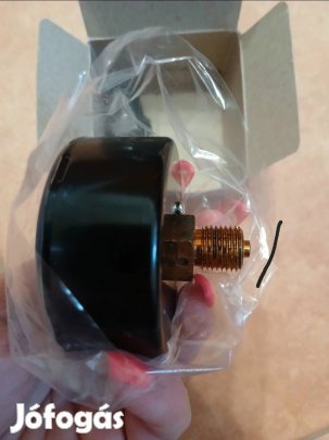 nyomásmérő hátsó csatlakozással