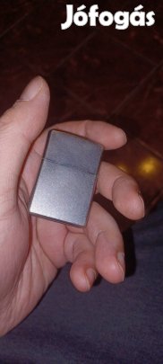 őngyújtó Zippo 18-as