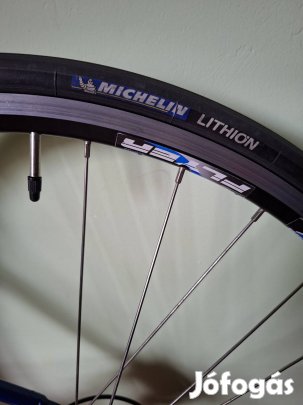 országúti kerékpár