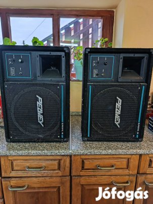 passzív Peavey hangfal pár, reflex hangsugárzóval.