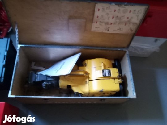 pionjar 120 benzinmotoros vésőgép bontó kalapács újszerű 
