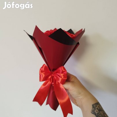 piros rózsa csokor 