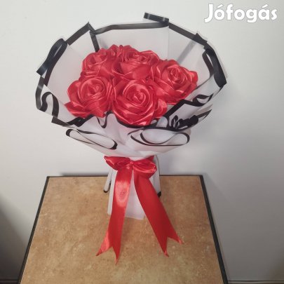 piros rózsa csokor 