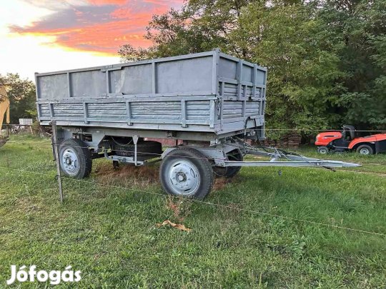 pótkocsi hodgép 5t bilenös csere érdekel.