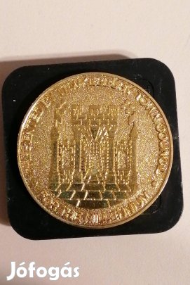 régi aranyozott érme