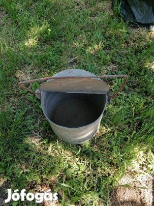 régi bádog kanna