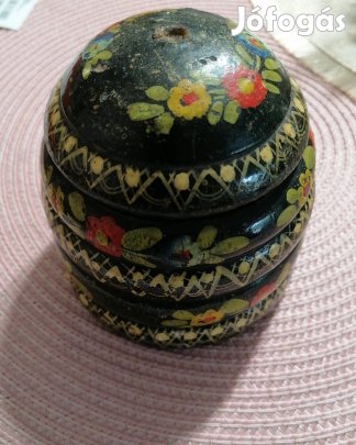 régi festett fa dobozka