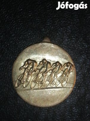 régi kerékpáros érem