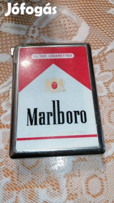 retró Marlboro cigeretta tárca öngyújtóval 