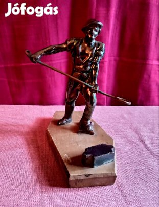 retro Öntőmunkás fém szobor