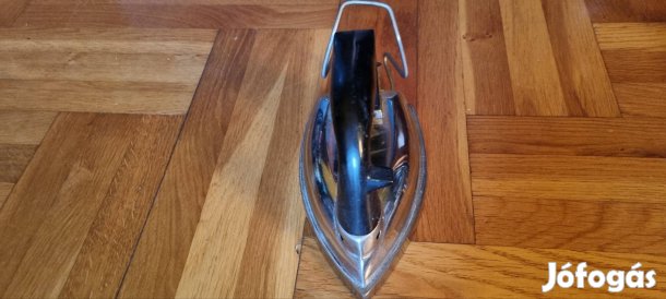 retro Szarvasi vasaló 