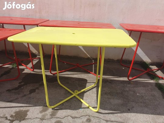 retro asztalok régi kocsma bisztro büfé  asztal régi vendéglátós 