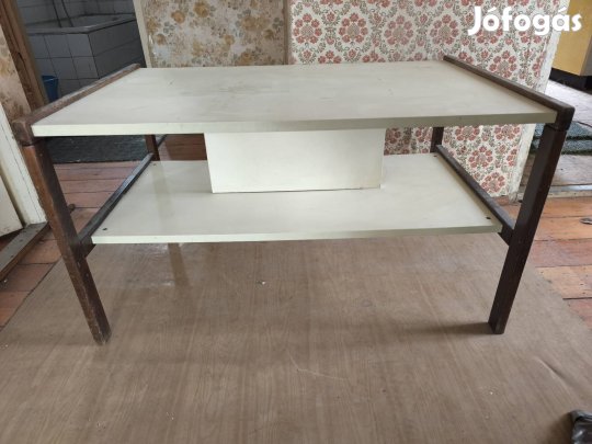 retró dohányzóasztal 