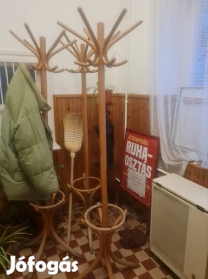 retró kabát akasztók