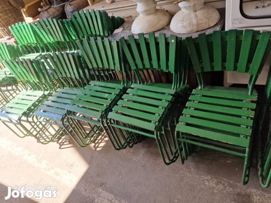 retro karos kerti székek régi vendéglátós éttermi rakásolhato székek