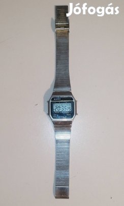 retró működő kvarc óra 