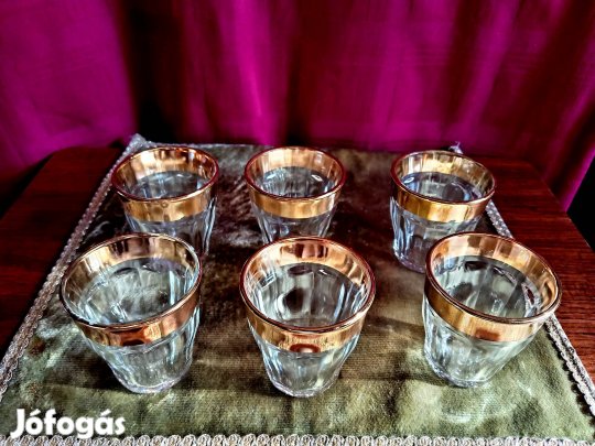 retro szocreál presszó kávés poharak