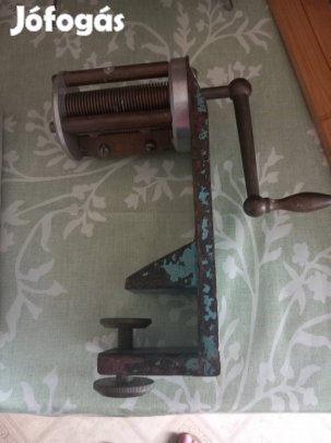 retró tésztakészítő 