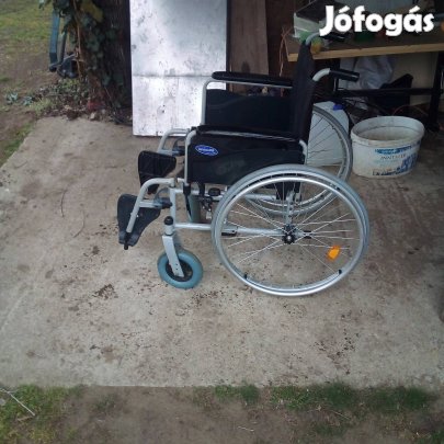 rokkantkocsi tolokocsi