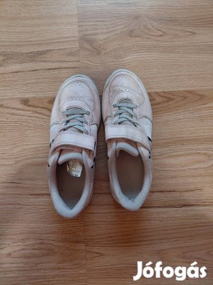 rózsaszín sport cipő34 es meret 