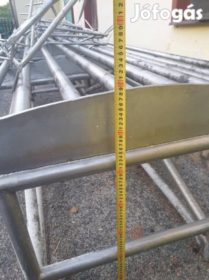 rozsdamentes előkészítő asztal 