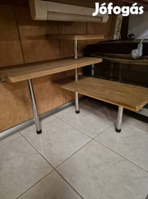 sarok polc mindenfélét rá lehet pakolni. 