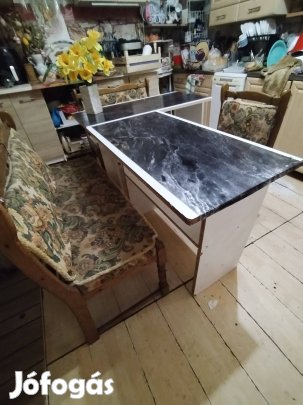 sarok pult eladó 3db os padal Nyíregyházán használt de jó állapotú 