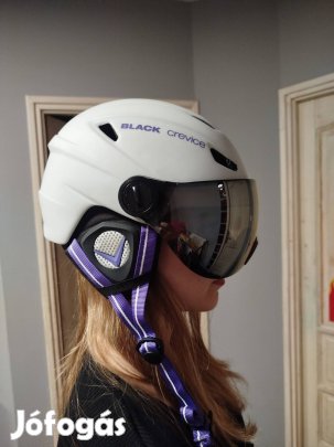 sí sisak szemüveggel 