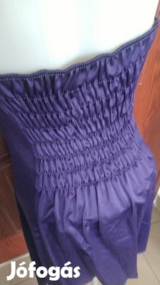 sötét lila csillogó flitterekkel díszített masnis alkalmi ruha