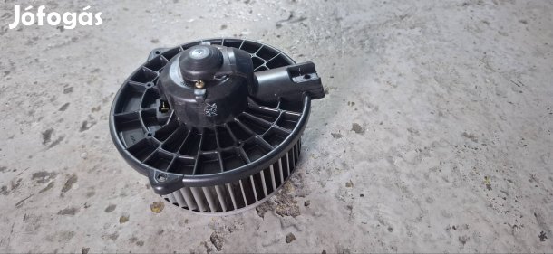 suzuki liana fűtőmotor