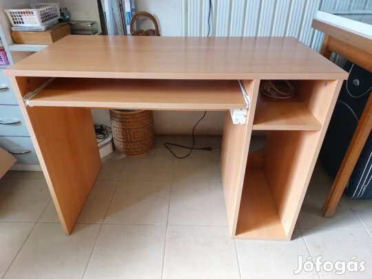 számitógépasztal