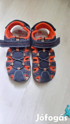 szandál 30as zárt orru