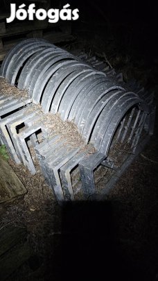 szarvas Marha fejfogó 