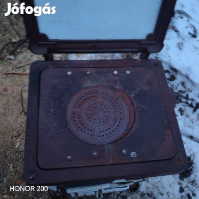 szekreny  csörögben talalhatoak 