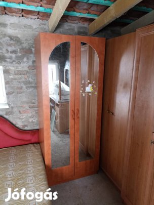 szekreny eladó szabadkigyoson.