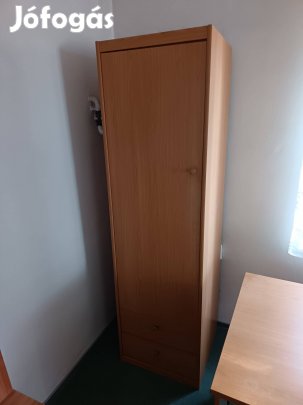 szekrény polcos