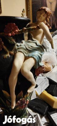 szép antik kerámia vaza