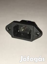 szerelhető aljzat 3 pólusú