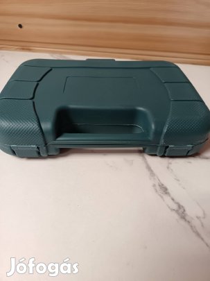 szerszámkészlet kofferban