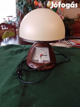 szobai óra, rádió, lámpa, 