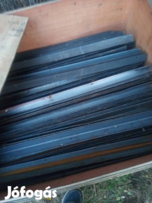 szögvasak 4x4x100cm és 4x4x95cm méretben eladók 