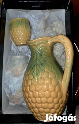 szőlö domboros kancsó keramia +
