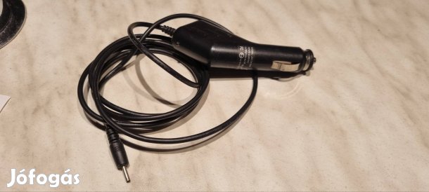 tablet szivargyújtó töltő 5V 2A 