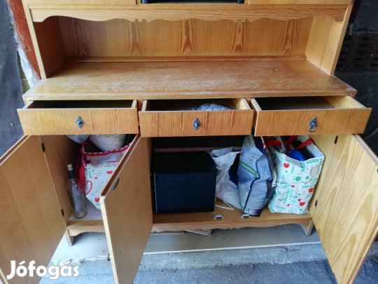 tálaló szekrény 
