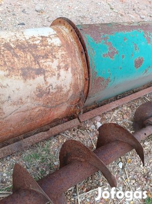 termény szállító csiga