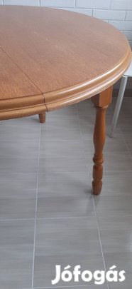 tölgy étkezőasztal helyhiány miatt megválnák töle. 