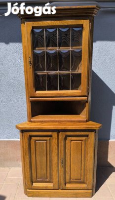 tölgy sarok vitrin 